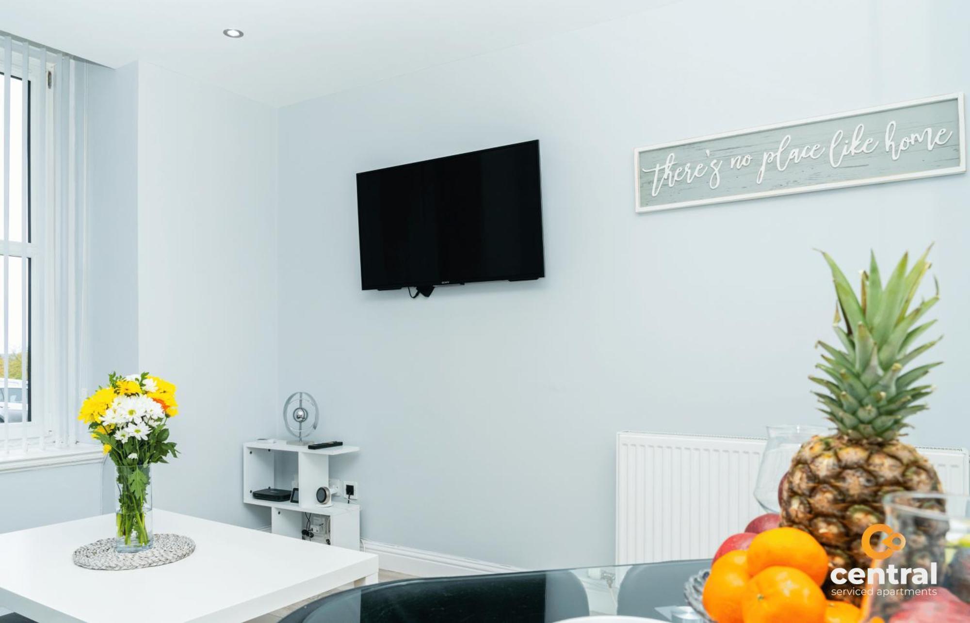 Central Serviced Apartments - 2 Bedroom - Ground Floor - Monthly & Weekly Bookings Welcome - Free Street Parking - 2 Double Beds - Wifi - Smart Tvs In Rooms - Fully Equipped - Heating 24-7 - Contractor & Short Stay Favourite Dundee Bagian luar foto