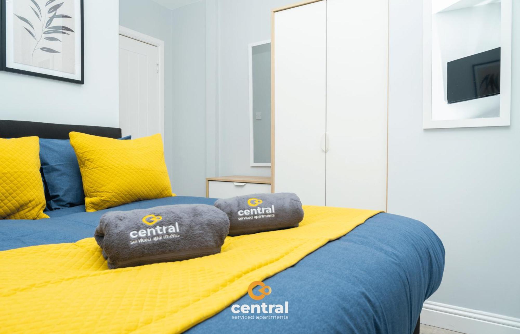 Central Serviced Apartments - 2 Bedroom - Ground Floor - Monthly & Weekly Bookings Welcome - Free Street Parking - 2 Double Beds - Wifi - Smart Tvs In Rooms - Fully Equipped - Heating 24-7 - Contractor & Short Stay Favourite Dundee Bagian luar foto